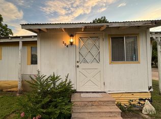 504 Brown St, Lockhart, TX 78644