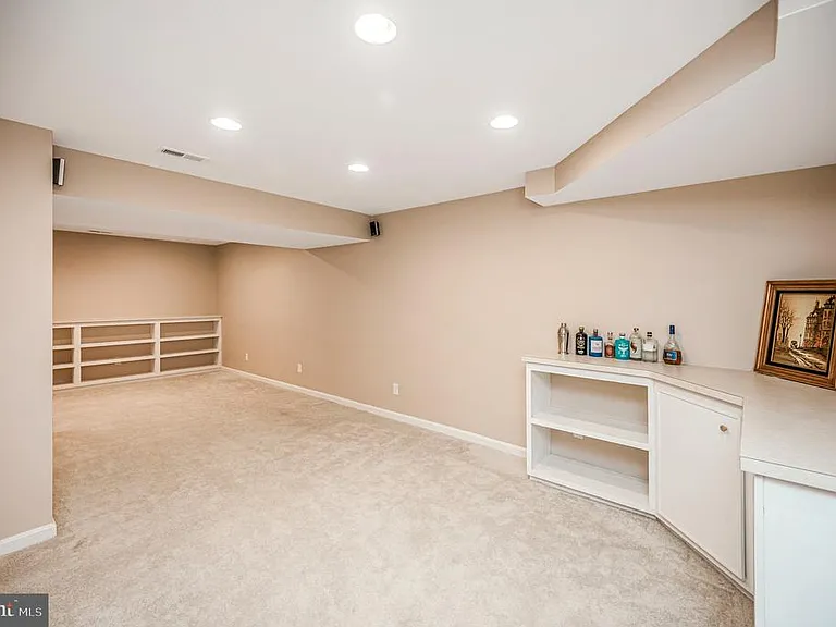 15385 Windsong Ln — Photo 43