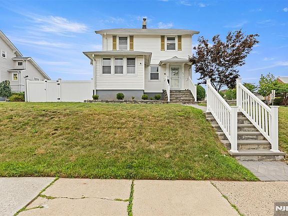 3rd image of 83 S Prospect Ave