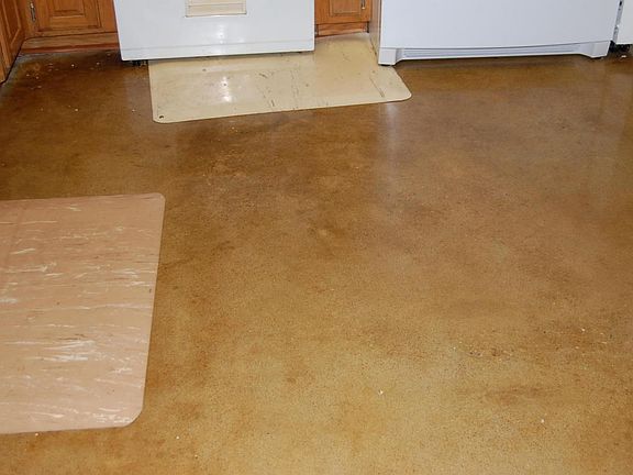 5th image of 1104 Holly Dr