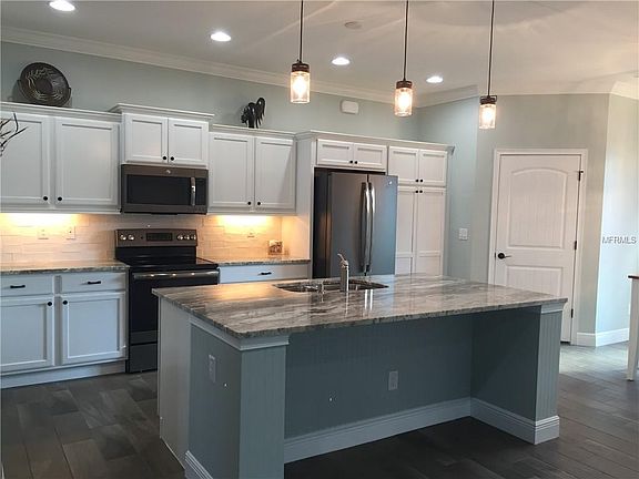 2nd image of 136 Cabana Way