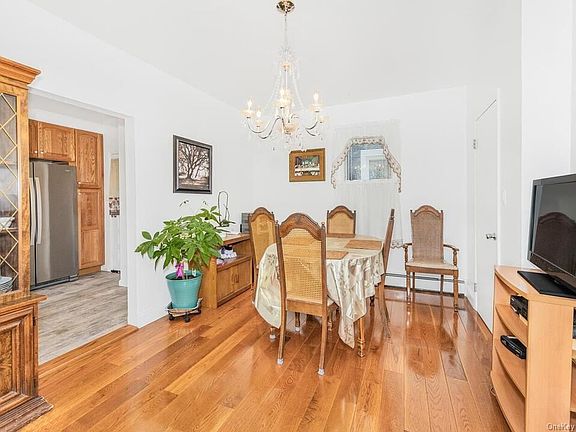 4th image of 74 Bradford St