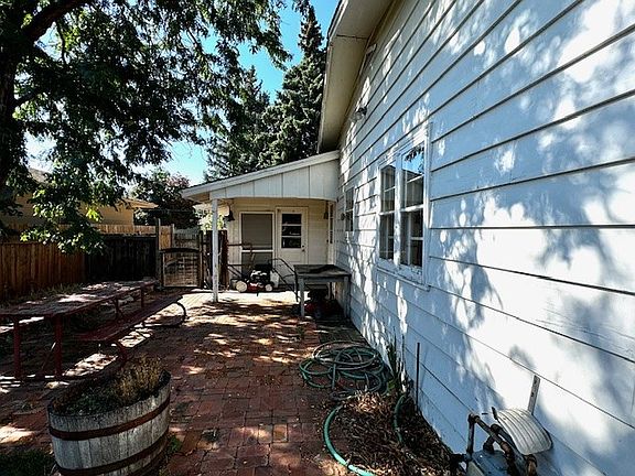 Side patio