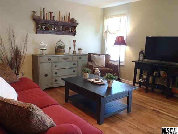 5th image of 4180 Lindsay St