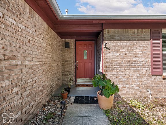 5th image of 232 Park Place Ct