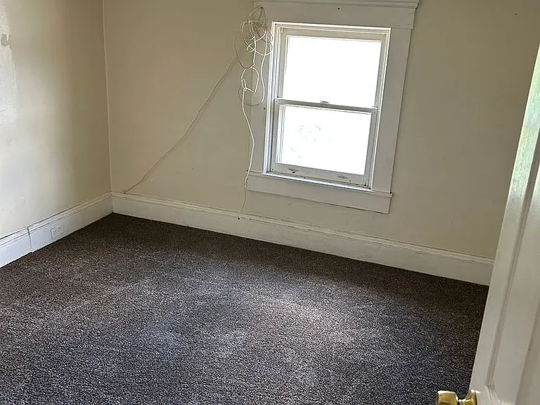 9505 Sladden Ave — Photo 7