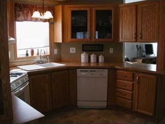 3rd image of 2723 E Park Ln