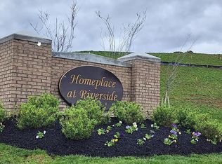 47 Cramsford St, Falling Waters, WV 25419
