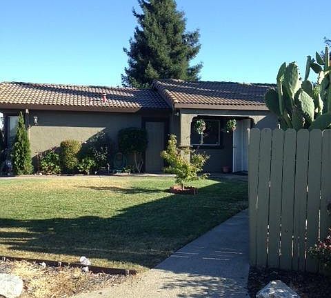 4th image of 4760 Yvonne Way