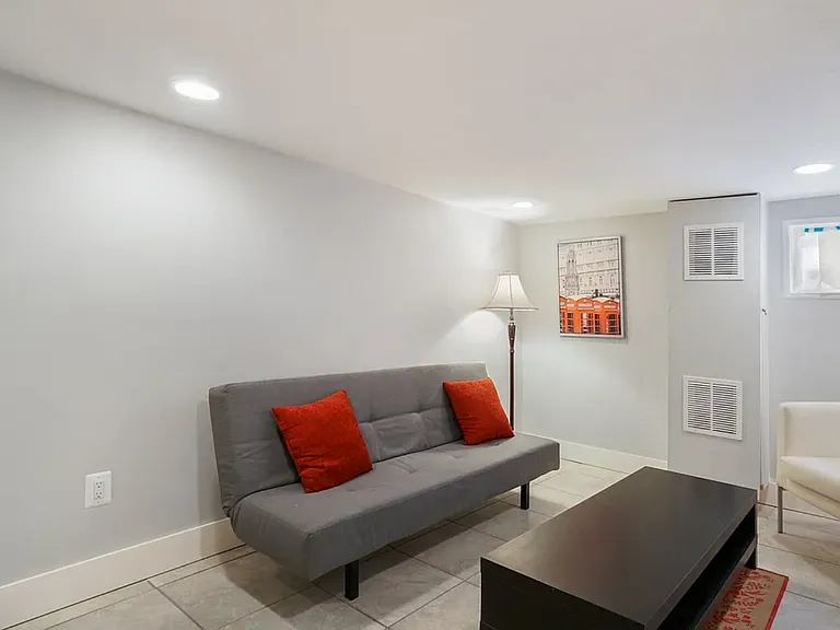 106 Callender St — Photo 21