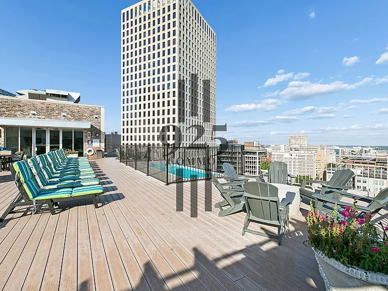 925 Common St #1008 — Photo 11