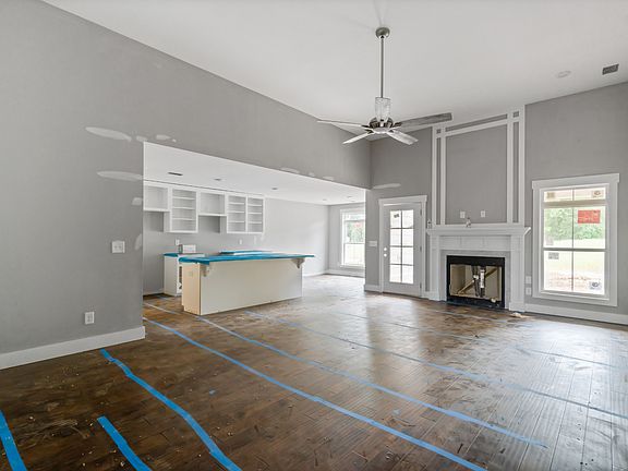 3rd image of 124 Hereford Farm Lot 124