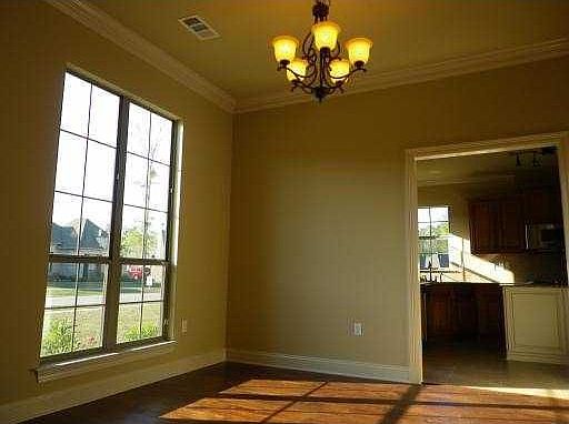 4th image of 1268 Avenue Du Chateau Dr