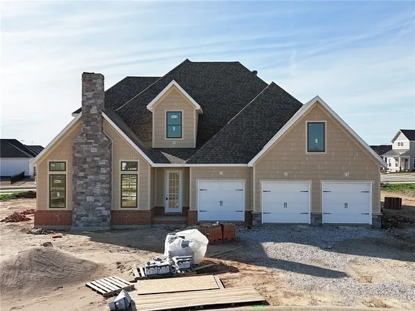 3122 Courtyard St, Springdale, AR 72762