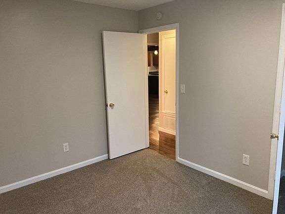 4th image of 37 Charlwood Ave