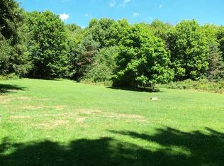 111 Hoffman Rd, Zelienople, PA 16063