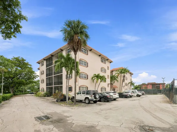 610 TENNIS CLUB Drive #305, Fort Lauderdale, FL 33311