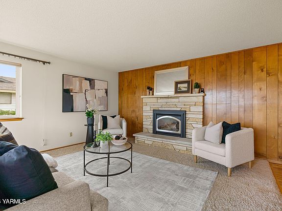 4th image of 901 Riverview Ave