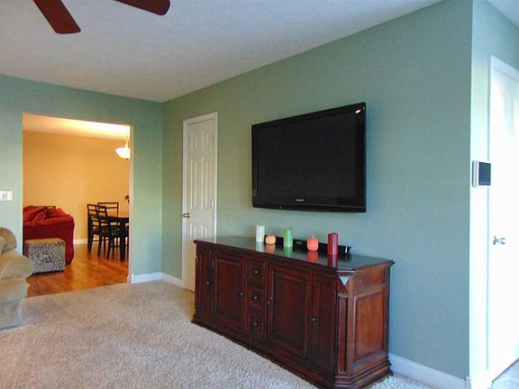 3rd image of 2887 Ohunter Ave