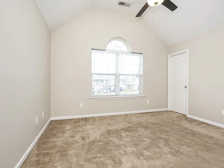 612 Rock Glen Trce — Photo 11