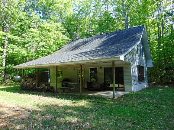 2nd image of 20364 Pinewood Dr