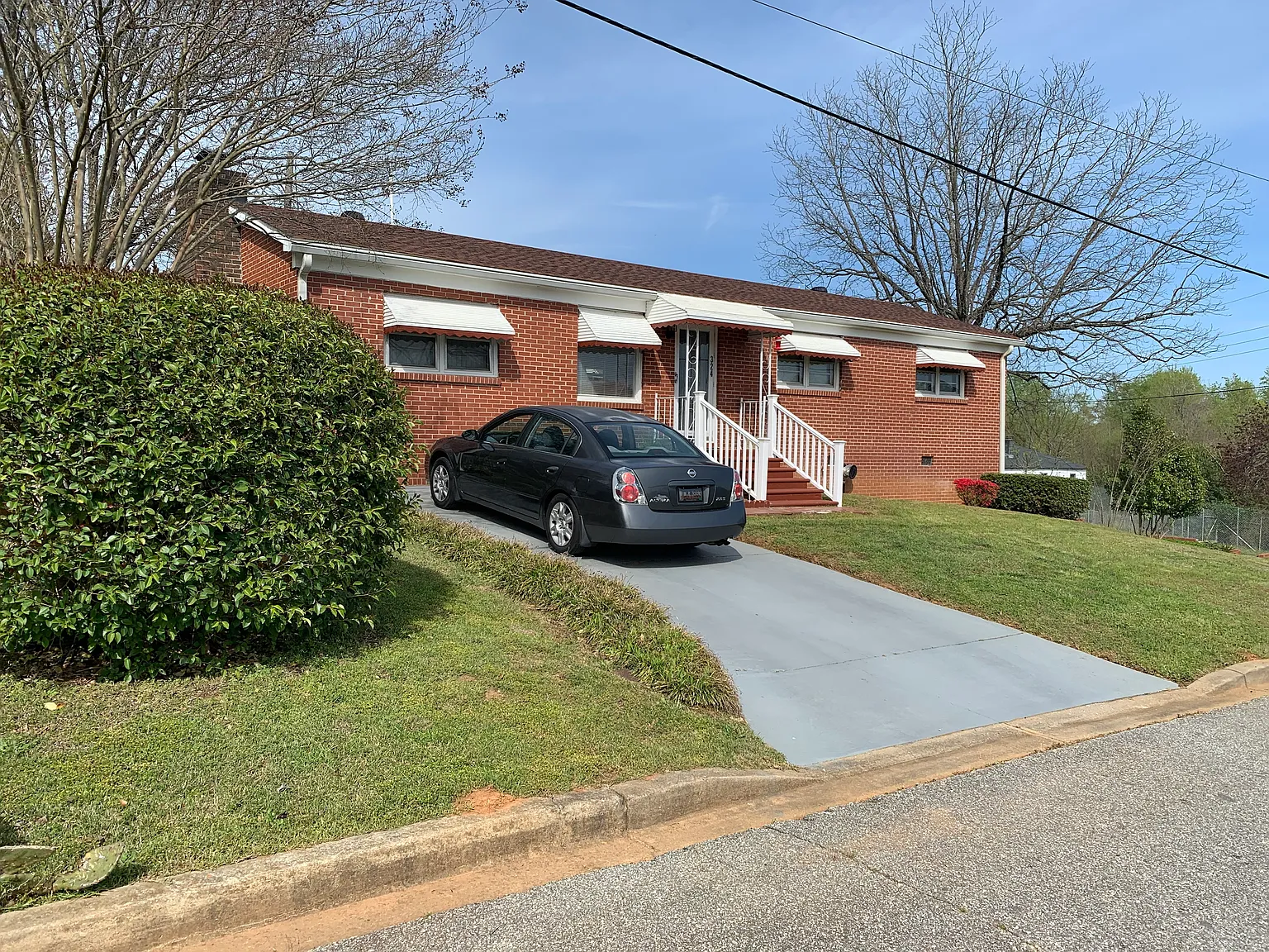 3 bed, 1200 sqft, $1,500 — Photo 1