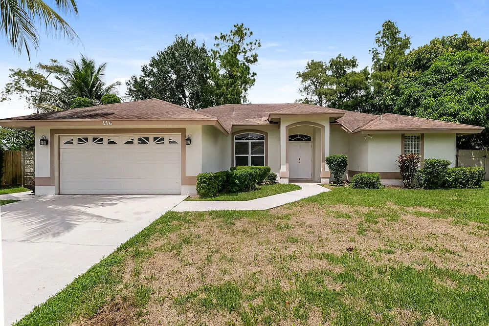 3 bed, 2.0 bath, 1852 sqft, $3,085 — Photo 1