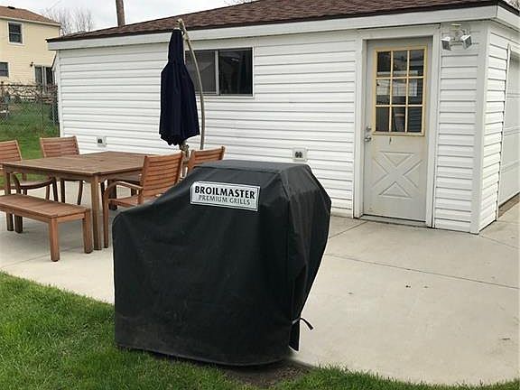 4th image of 41 Hillwood Dr