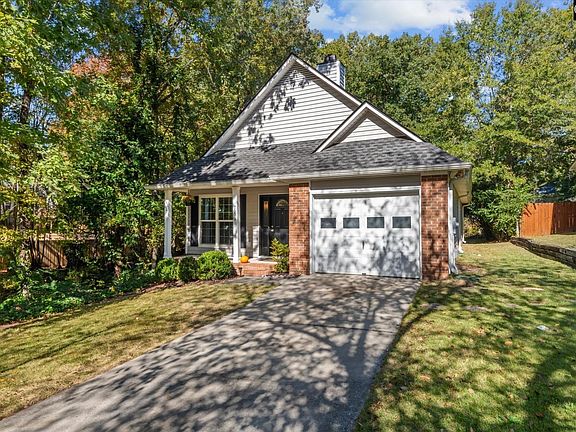 2nd image of 703 Sweet Thorne Rd