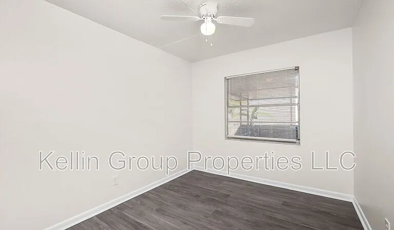 303 Regal Park Dr — Photo 26