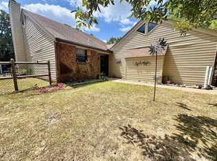 105 Summit Ridge Dr, Tahlequah, OK 74464