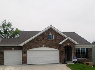 5338 Mondavi Dr, Saint Louis, MO 63129
