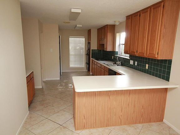 4th image of 1922 Charlton House Ln