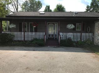 5687 N Huron Rd, Pinconning, MI 48650