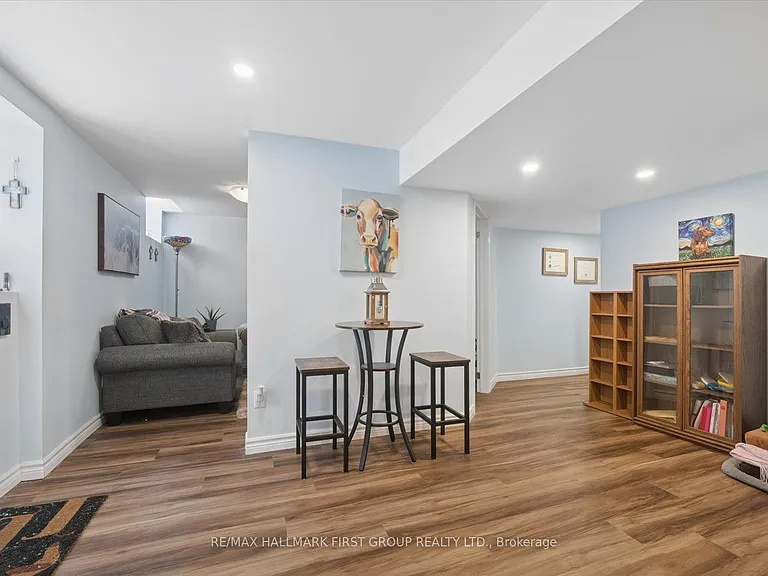16 Rushbrooke Way — Photo 3