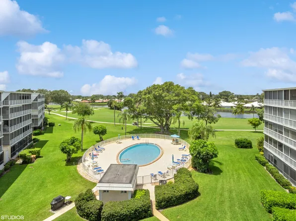 145 Atlantis Boulevard #Ph3, Atlantis, FL 33462