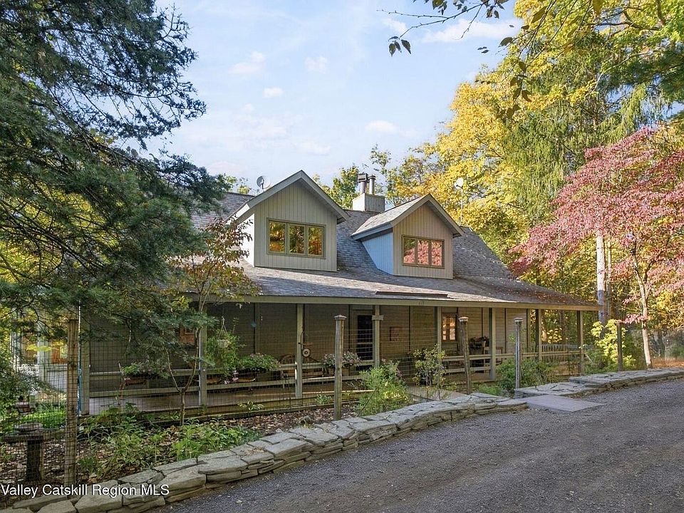 1st image of 618 Beaverkill Road