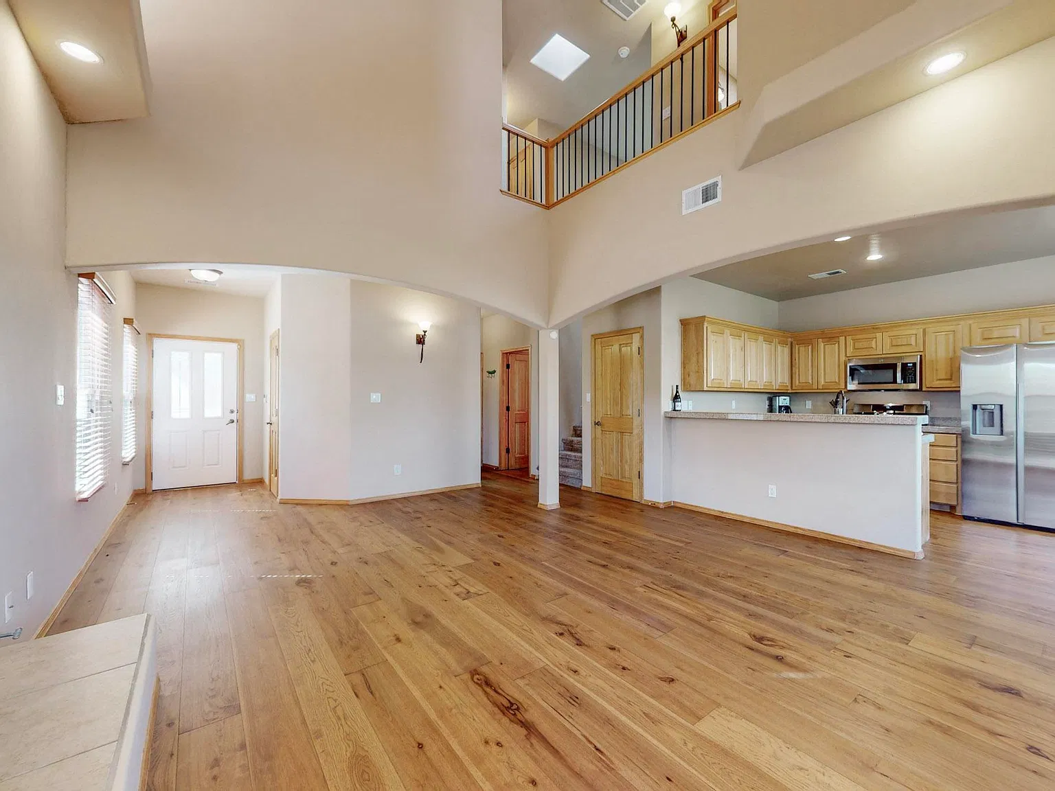 3 bed, 2.5 bath, 1700 sqft, $2,295 — Photo 4