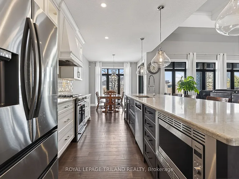 9861 Glendon Dr #218 — Photo 13