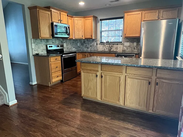 12 Tannenbaum Cir #1 — Photo 2