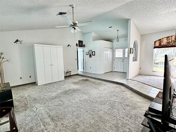 4th image of 13417 Algoma Ave