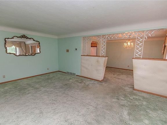 5th image of 12814 Patricia Dr