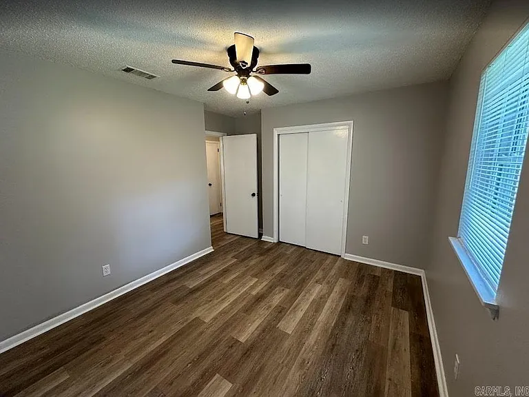 7409 Skylark Dr — Photo 12