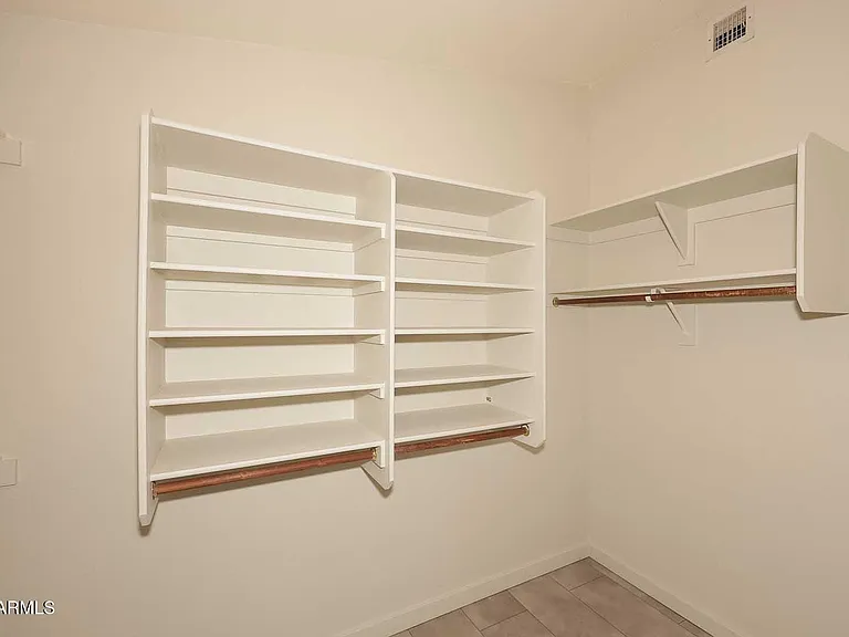 4517 E Melinda Ln — Photo 30