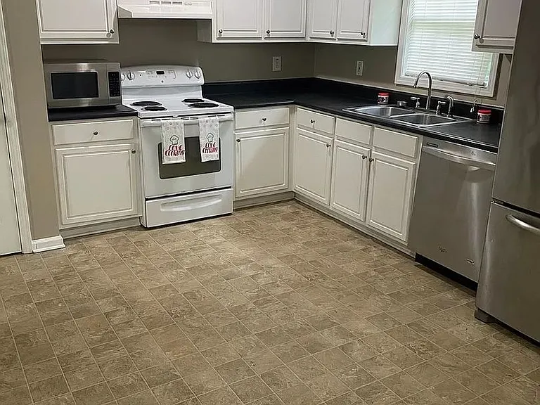 1658 Georgia Ave SW — Photo 36