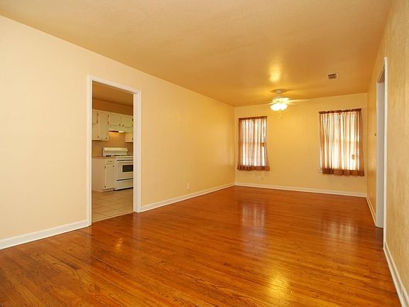 3rd image of 1030 McClendon St