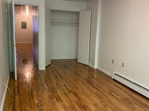 5th image of 825 E 217th St APT 1