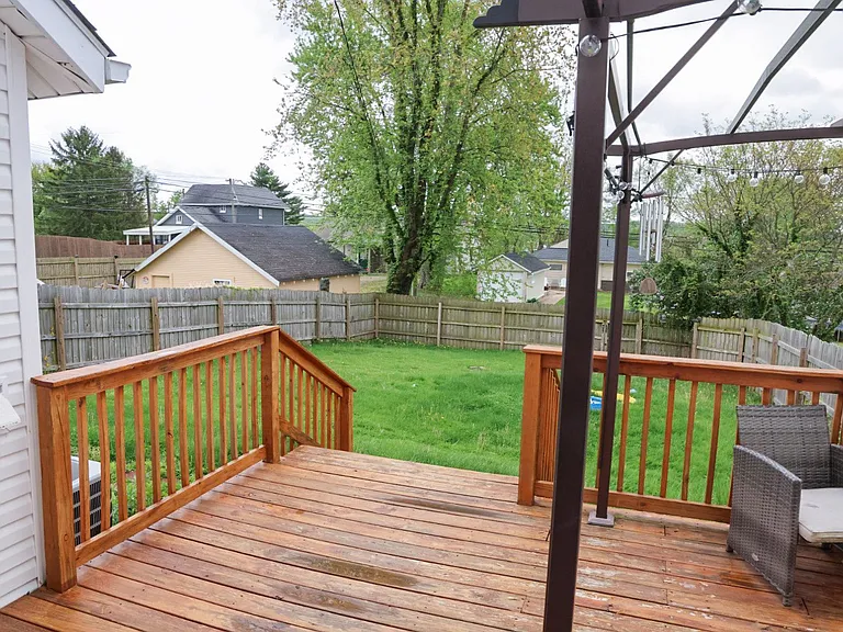 435 Ballard Ave — Photo 23