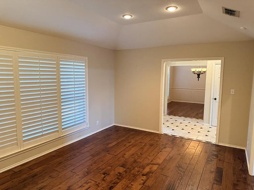 4 bed, 3.5 bath, 3076 sqft, $4,800 — Photo 3