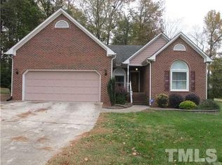 805 Oakwater Dr, Garner, NC 27529